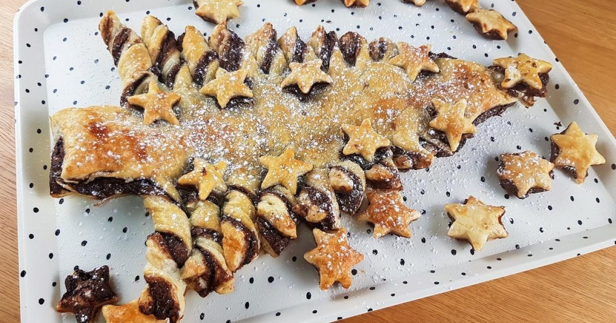 Árbol de navidad de hojaldre ¡¡¡ muy rápido !!! | Recetas Fáciles Reunidas