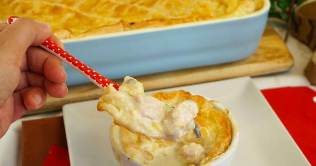 Pastel de pavo cremoso con hojaldre.la receta más rica y fácil para