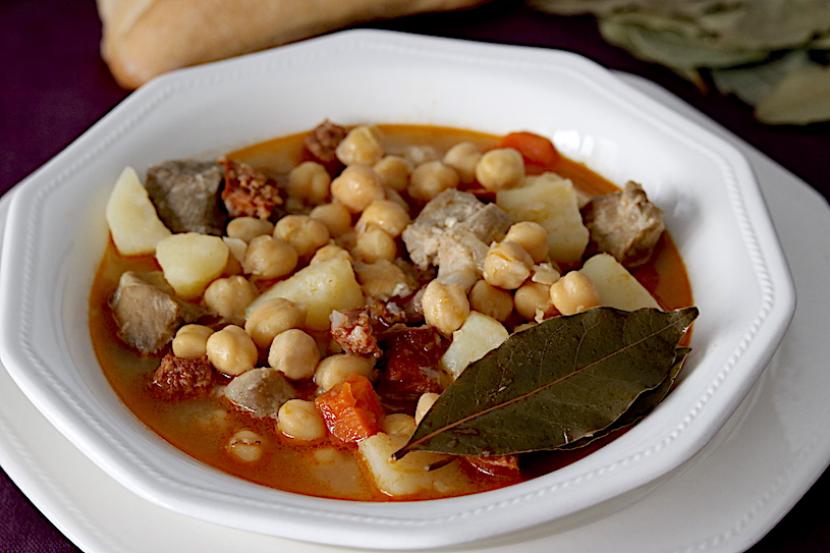 Potaje de garbanzos andaluz | Recetas Fáciles Reunidas